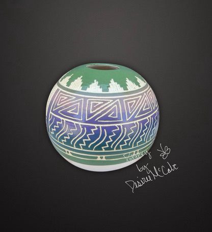 Small Green Ball Pot Featuring Lizard
