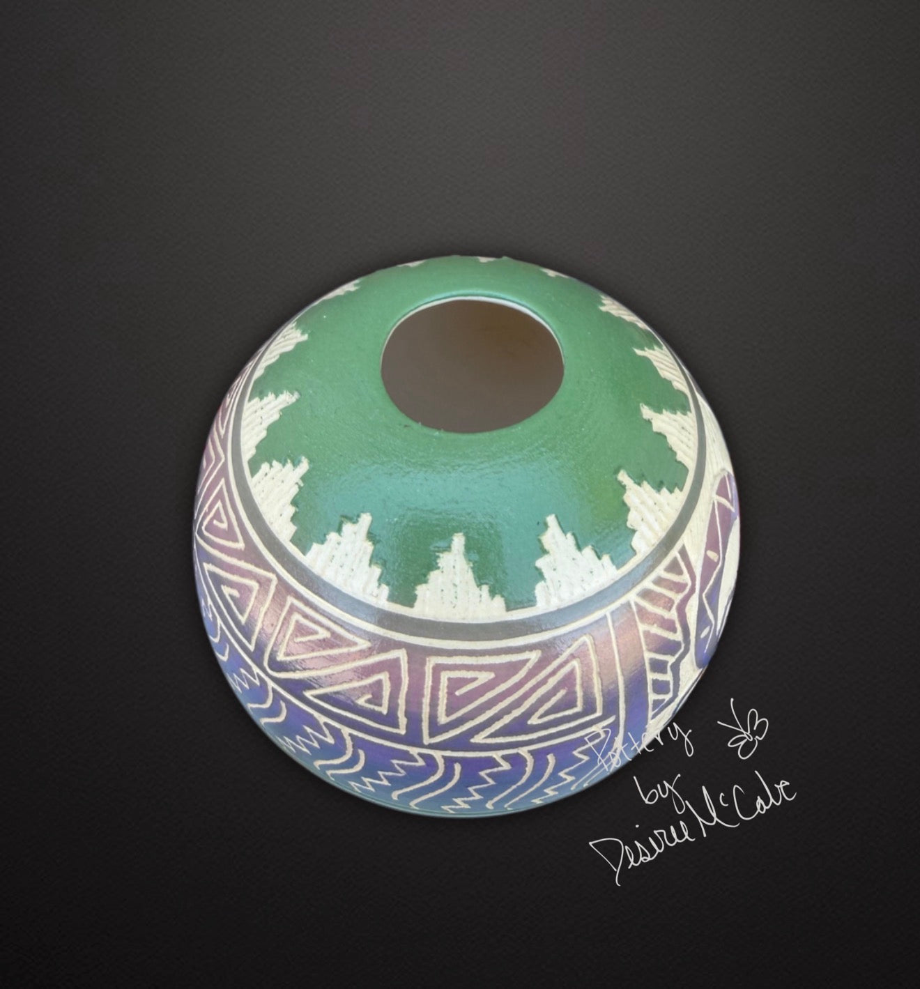 Small Green Ball Pot Featuring Lizard