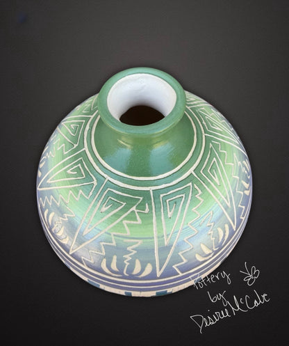 Small/Medium Green Ball Pot With Lip